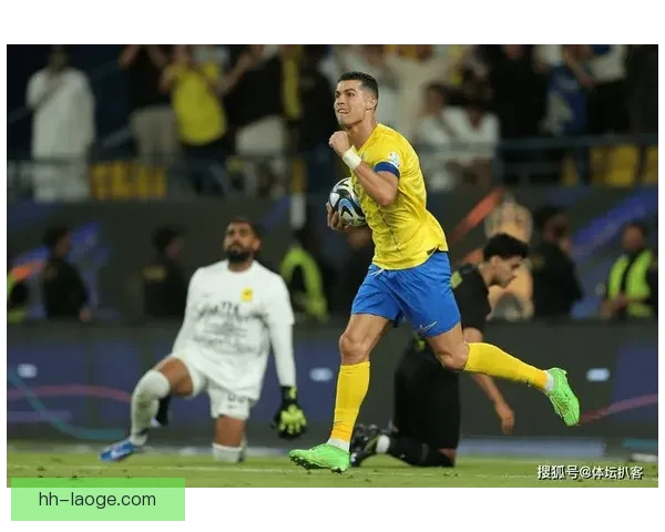 C罗荣膺沙特联赛金靴再创辉煌纪录震撼球迷